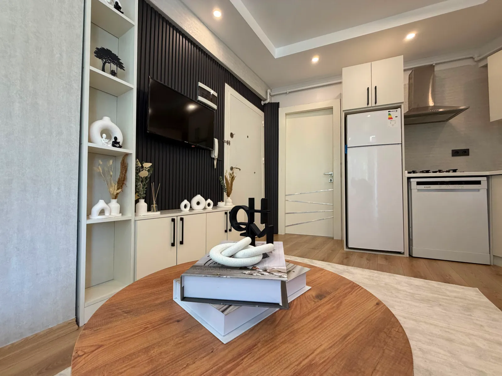 FESLEĞEN MAHALLESİ'NDE SATILIK 1+1 APART küçük 9