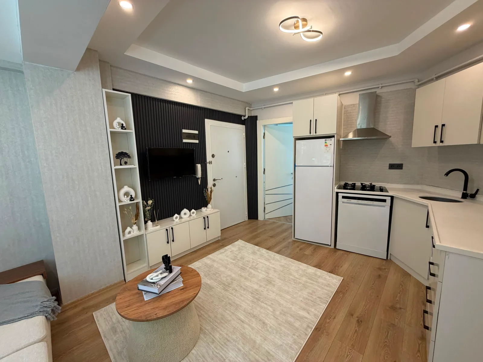 FESLEĞEN MAHALLESİ'NDE SATILIK 1+1 APART küçük 13