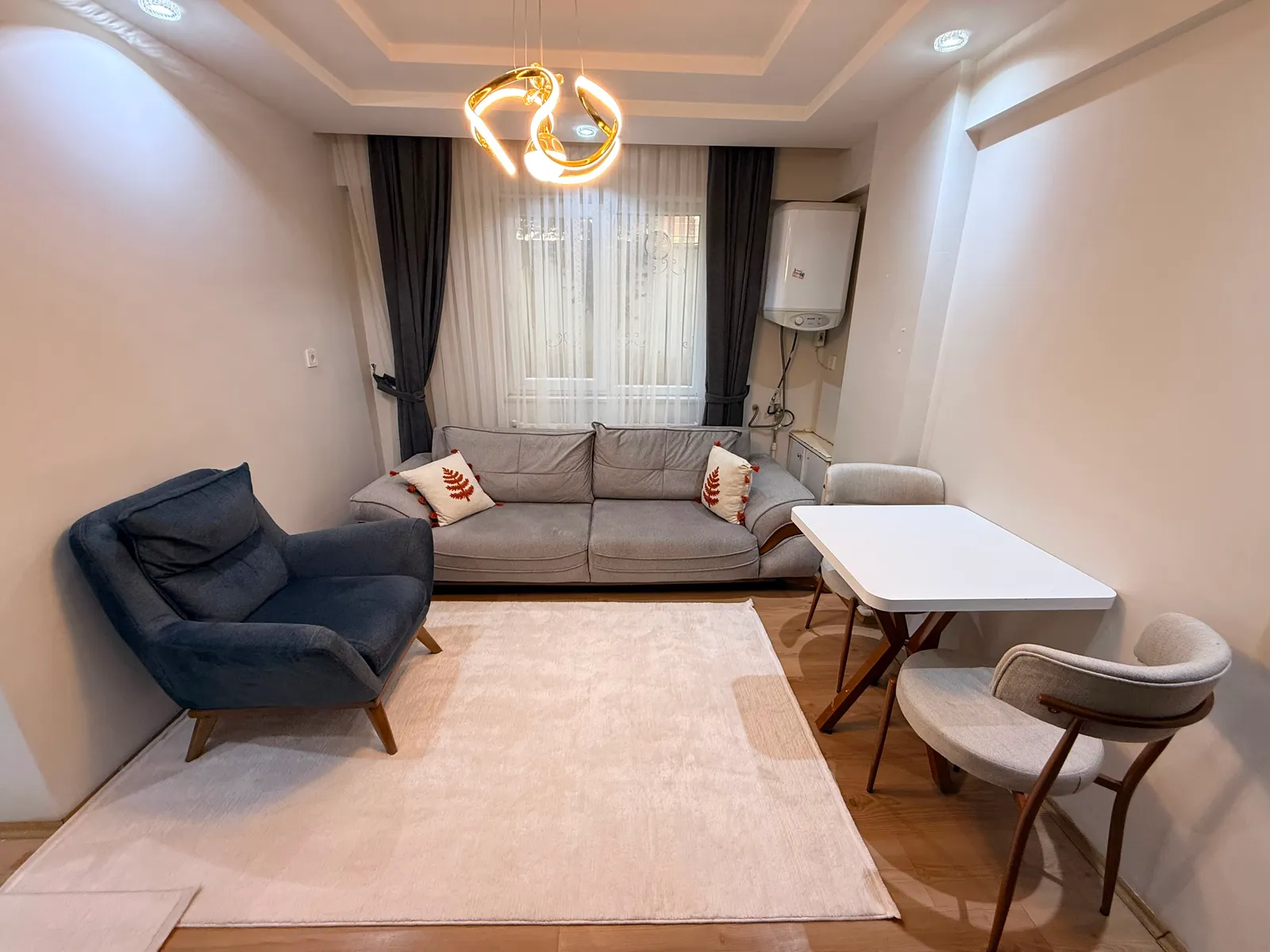 ASMALIEVLER MAHALLESİ'NDE 2+1 APART