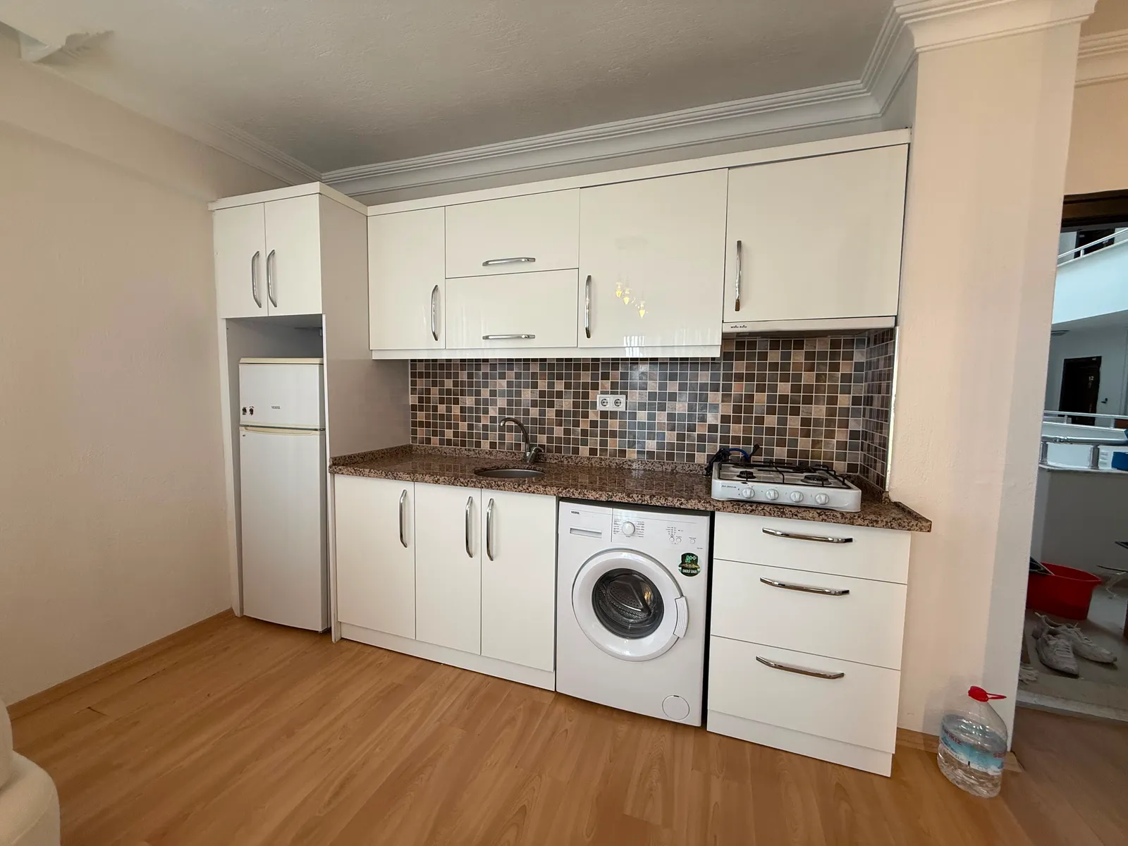 ASMALIEVLER MAHALLESİ'NDE 1+1 APART  küçük 7