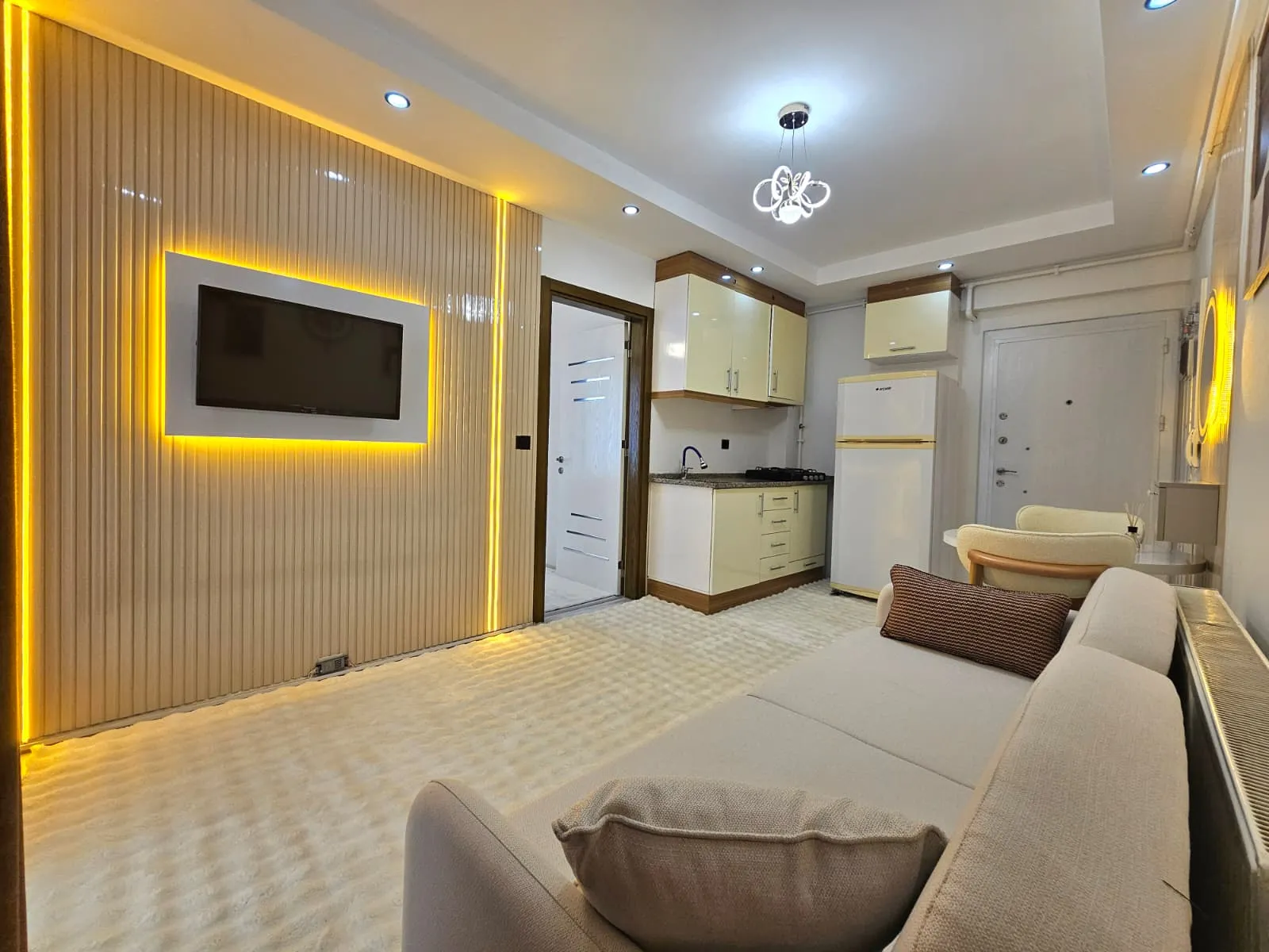 DEĞİRMENÖNÜ MAHALLESİ'NDE 1+1 APART küçük 4