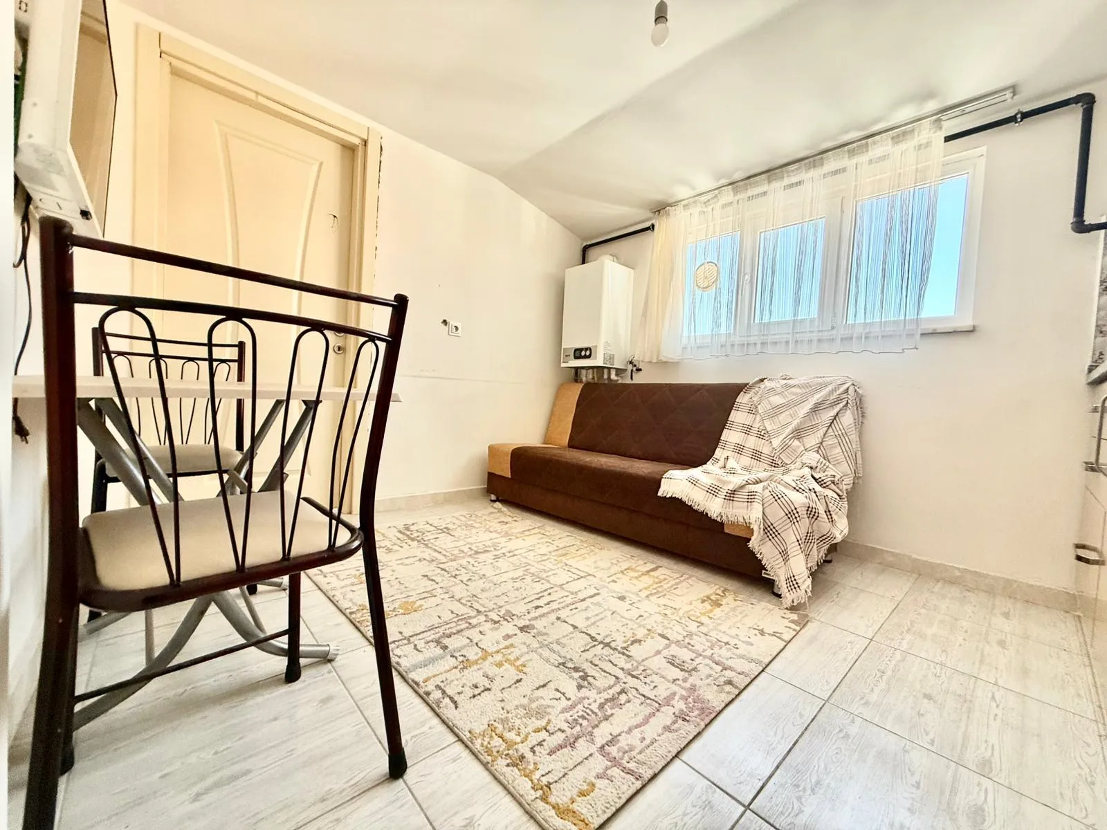 ZEYTİNKÖY MAHALLESİ'NDE 1+1 APART