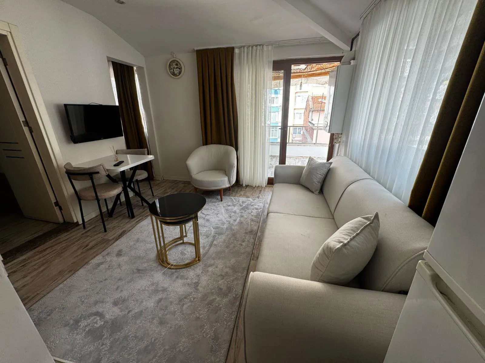 İSTİKLAL MAHALLESİ APART küçük 3