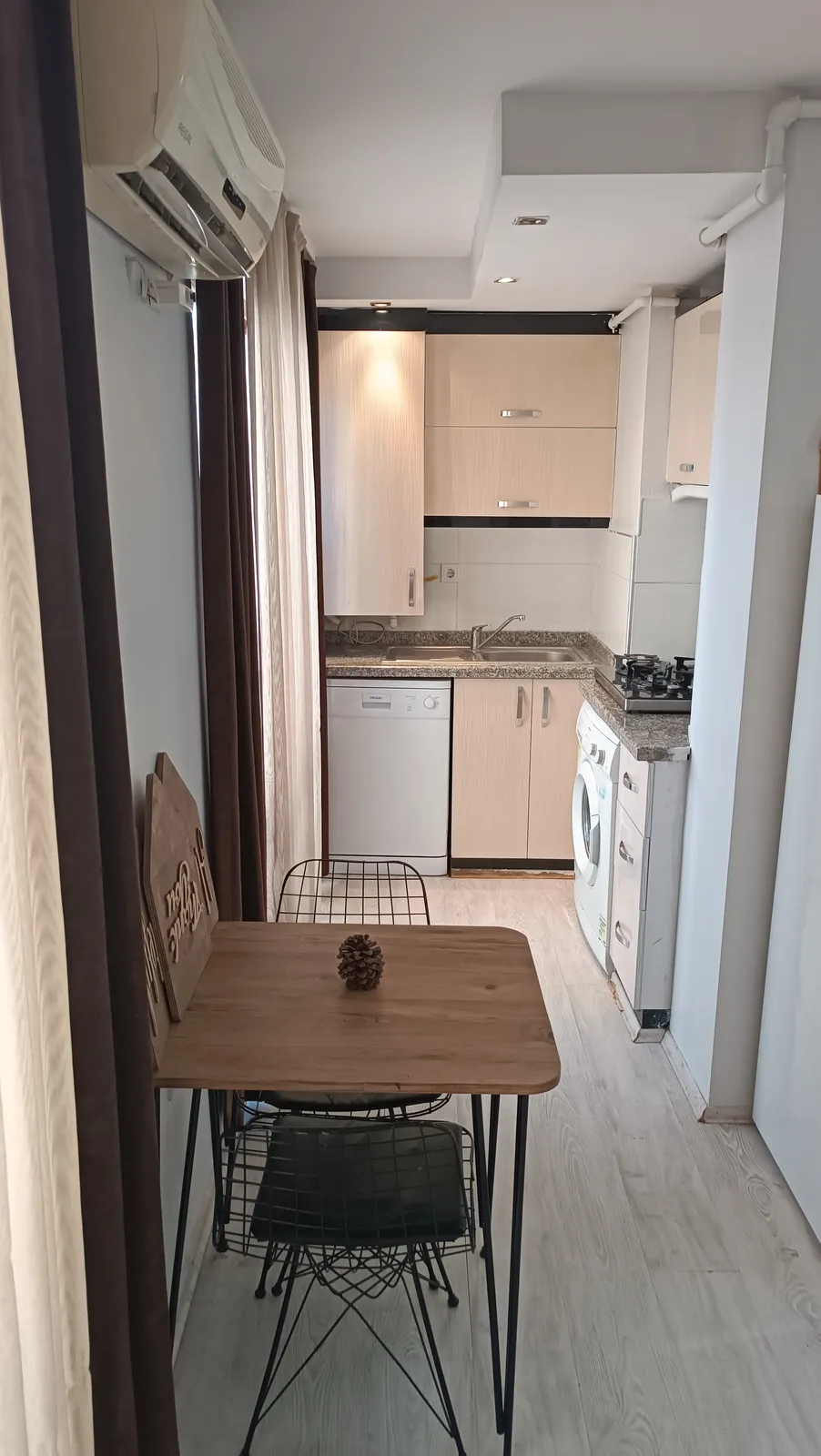 KINIKLI'DA 1+1 OKUL KARŞISI küçük 5