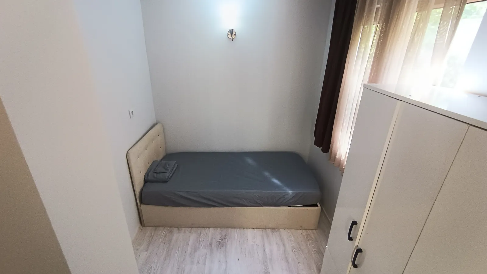 KINIKLI'DA 1+1 OKUL KARŞISI küçük 11