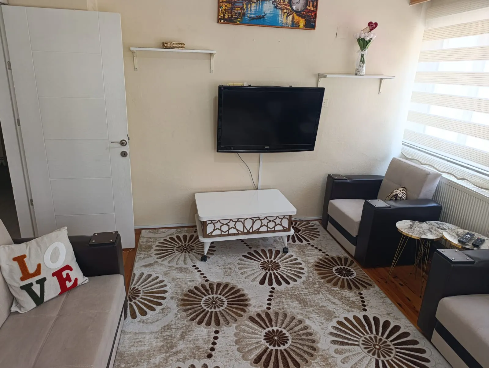 EMEK CADDESİNDE SATILIK 2+1  küçük 2